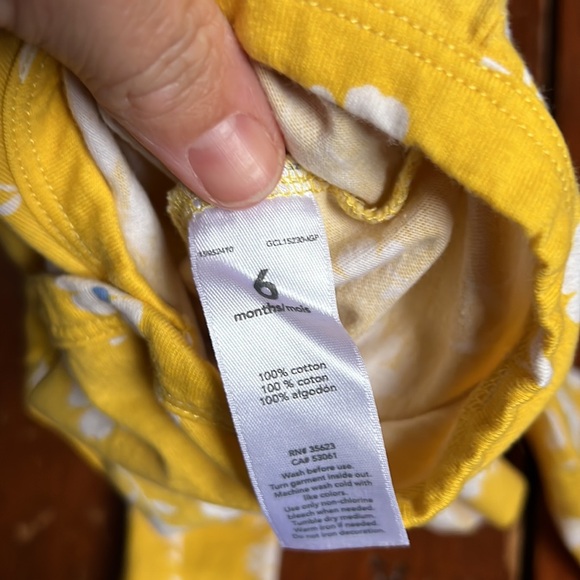 2 100% cotton bodysuits - Picture 4 of 6